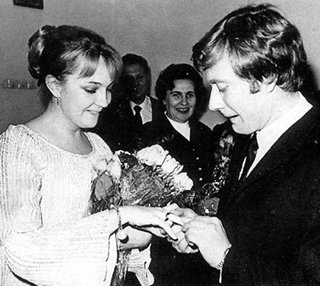 Свадьба ГРАДОВОЙ и МИРОНОВА состоялась накануне её съёмок в «Семнадцати мгновениях весны»