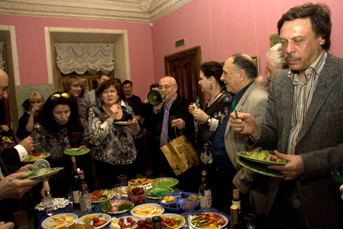 Одним из почетных гостей был адвокат Михаил БАРЩЕВСКИЙ (справа)