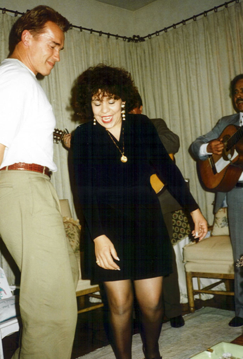 Экс-губернатор брал с собой Милдред и ее сына на премьеры своих фильмов. Фото: All Over Press