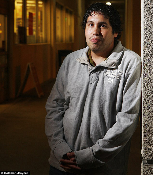 Племянник Милдред БАЕНЫ первым решился поговорить с журналистами на эту скользкую тему. Фото: Daily Mail.