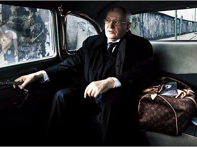 Михаил Горбачев снялся в рекламе гламурных сумок