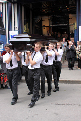 Михаил Ефремов простился с дедом