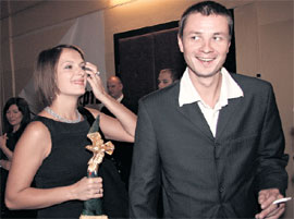 СЧАСТЛИВЫЕ СУПРУГИ: вместе уже семь лет Илья Древнов: В жену влюбился с первого взгляда